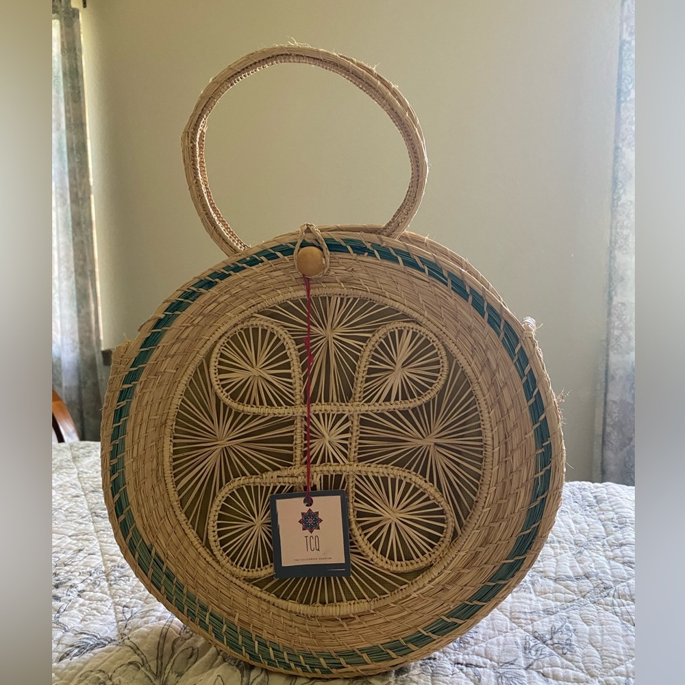 NWT TCQ The Colombian Quarter Straw Bag Round Straw purse